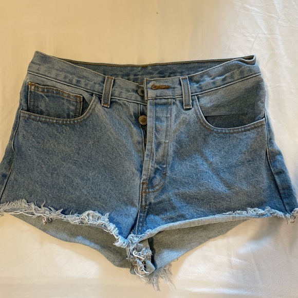 Brandy Melville Jean Shorts - Picture 1 of 3